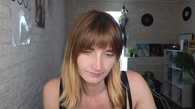 Snapshot of Nika_Kitten chatting on May 5, 2026, 11:07 am Nika Kitten online show from May 5, 2026, 11:07 am