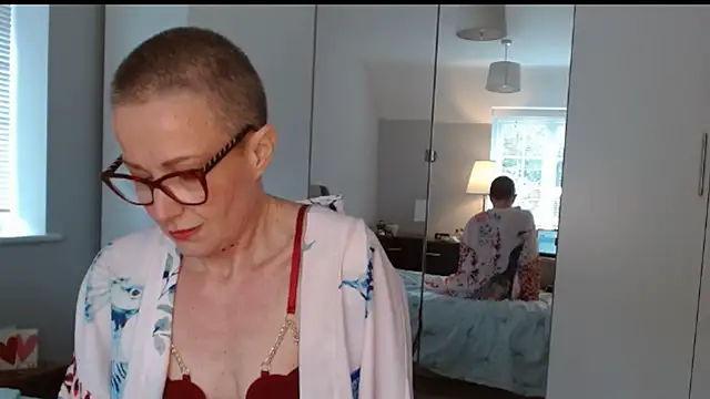 ELEGANT-ARIA36 online show from February 14, 2025, 12:36 pm