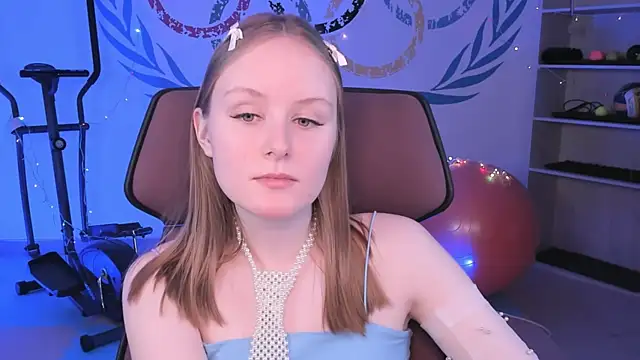 VivienLeeigh online show from December 19, 2024, 3:30 pm