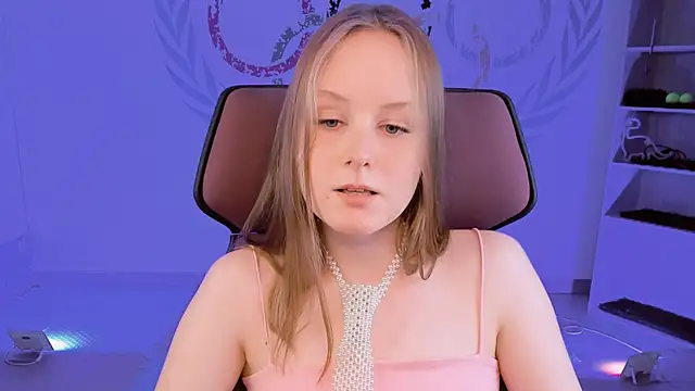 VivienLeeigh online show from January 9, 2025, 4:17 pm