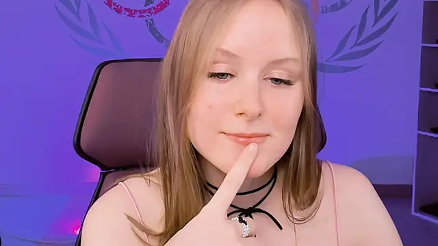 VivienLeeigh online show from January 18, 2025, 3:16 pm