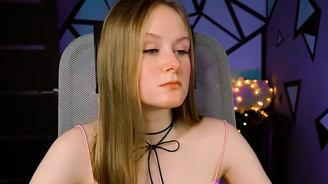 VivienLeeigh online show from January 19, 2025, 12:17 pm