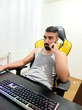 SertSikici022 online show from December 8, 2024, 7:11 pm