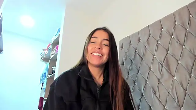 Snapshot of AriaMontgomery chatting on December 30, 2024, 4:09 am AriaMontgomery online show from December 30, 2024, 4:09 am