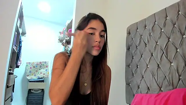 Snapshot of AriaMontgomery chatting on January 8, 2025, 3:08 am AriaMontgomery online show from January 8, 2025, 3:08 am