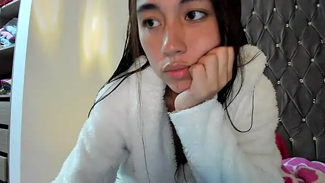 Snapshot of AriaMontgomery chatting on January 14, 2025, 4:04 am AriaMontgomery online show from January 14, 2025, 4:04 am