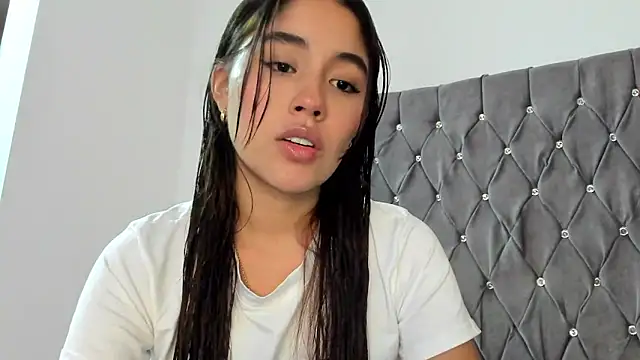 Snapshot of AriaMontgomery chatting on January 27, 2025, 5:47 am AriaMontgomery online show from January 27, 2025, 5:47 am