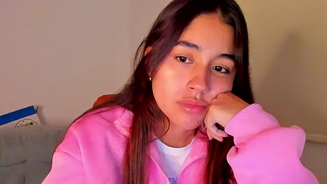 Snapshot of AriaMontgomery chatting on February 4, 2025, 8:46 am AriaMontgomery online show from February 4, 2025, 8:46 am