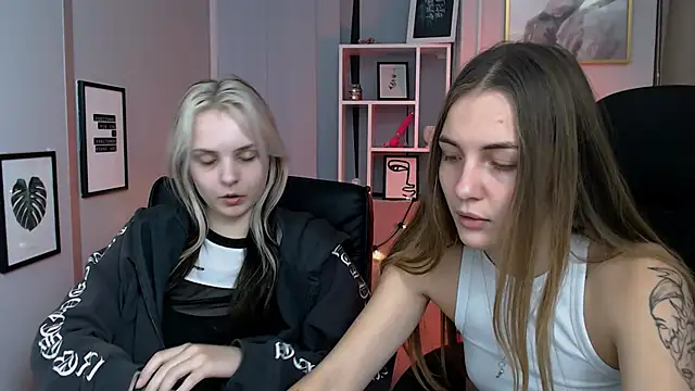 amelia gold1 online show from December 16, 2024, 1:43 pm