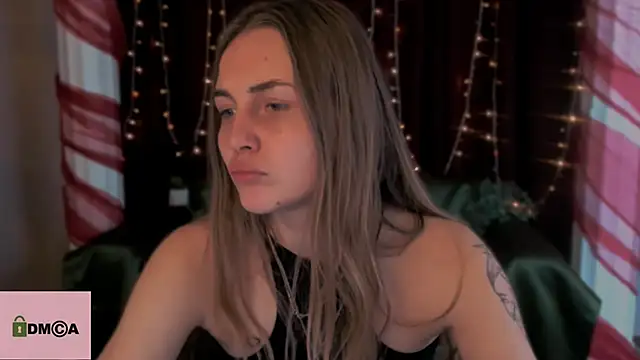 amelia gold1 online show from December 18, 2024, 9:40 pm