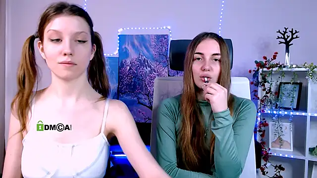 amelia gold1 online show from January 22, 2025, 1:42 pm