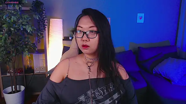 Snapshot of Marine_Vact chatting on March 22, 2025, 5:31 pm Marine Vact online show from March 22, 2025, 5:31 pm