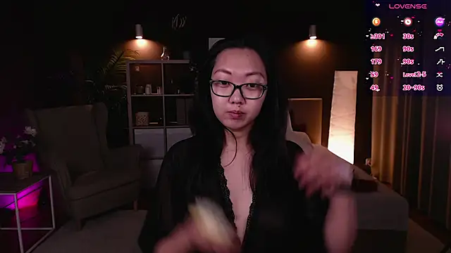 Snapshot of Marine_Vact chatting on October 10, 2025, 2:05 pm Marine Vact online show from October 10, 2025, 2:05 pm