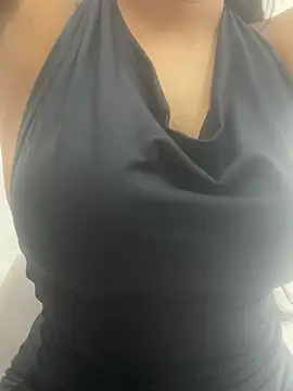 luara1988 online show from April 1, 2026, 4:26 pm