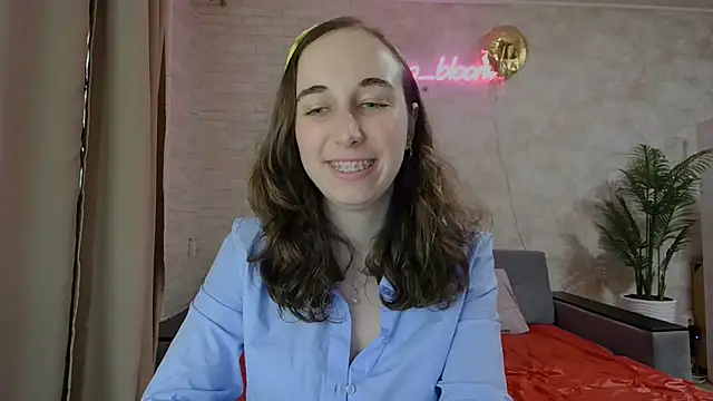 Anika bloom online show from March 4, 2025, 8:13 am