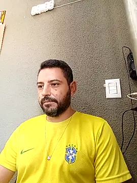 P4uzud4O online show from April 5, 2026, 11:18 am