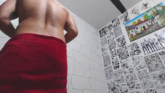 Snapshot of King_russo chatting on February 10, 2025, 5:36 am King russo online show from February 10, 2025, 5:36 am