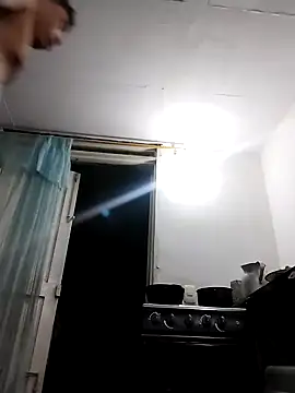 Snapshot of King_russo chatting on February 16, 2025, 1:25 am King russo online show from February 16, 2025, 1:25 am