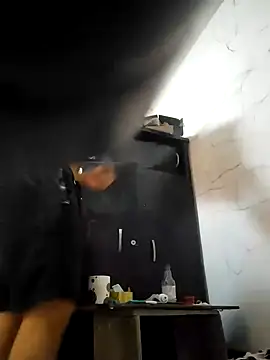 Snapshot of King_russo chatting on March 17, 2025, 7:58 pm King russo online show from March 17, 2025, 7:58 pm