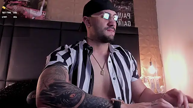 JeanColleman online show from November 8, 2025, 4:12 am