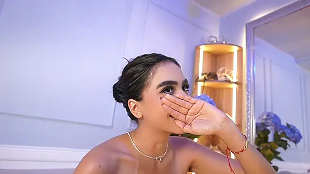 elasummer online show from April 15, 2026, 7:58 pm