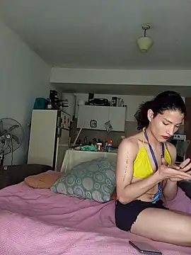 LaCristinatrans online show from September 23, 2025, 6:44 pm