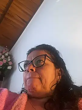 Sharongirl07 online show from May 19, 2026, 8:26 pm