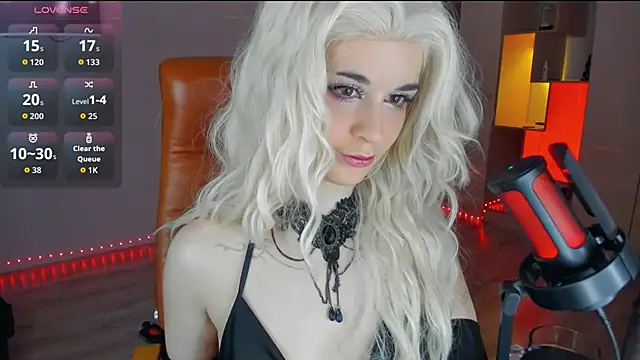 mollyposhh online show from November 21, 2025, 7:56 pm