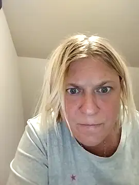 Playmate86 online show from December 11, 2024, 10:58 am