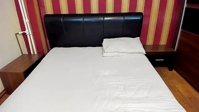 AshPage online show from December 1, 2024, 10:21 pm