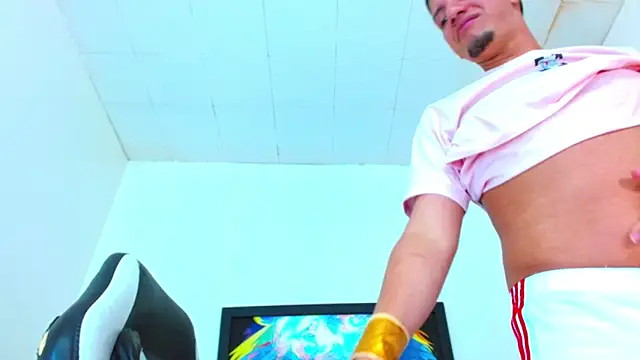 kevin  fox  online show from September 17, 2025, 7:15 pm