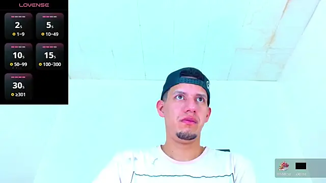 kevin  fox  online show from October 26, 2025, 1:17 pm