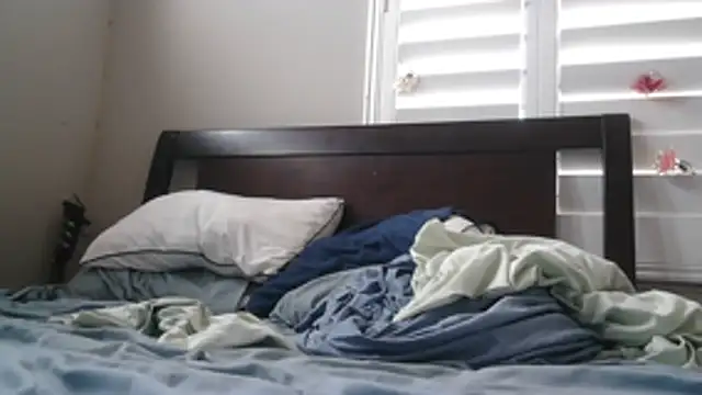 cloudyspun online show from December 2, 2025, 10:38 pm