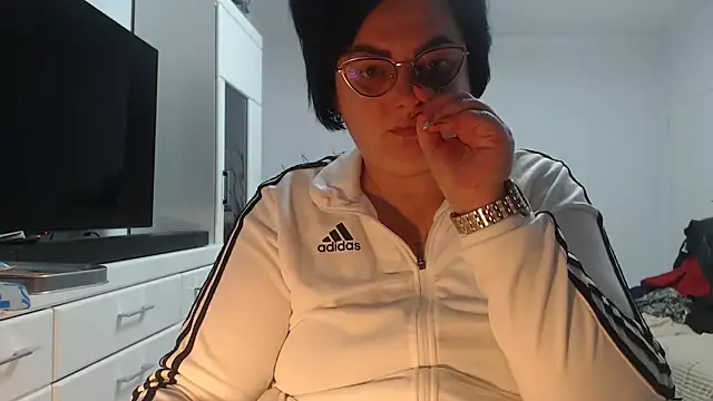 Amandamuller1982 online show from March 25, 2026, 11:00 pm