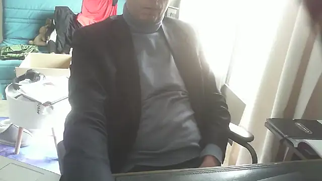 Snapshot of shyfrenchcock1 chatting on March 10, 2025, 1:10 pm shyfrenchcock1 online show from March 10, 2025, 1:10 pm