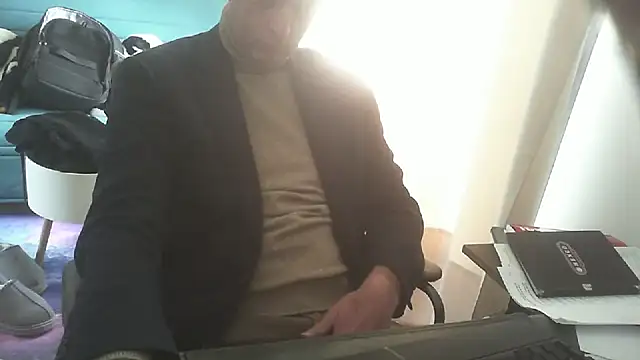 Snapshot of shyfrenchcock1 chatting on March 18, 2025, 12:36 pm shyfrenchcock1 online show from March 18, 2025, 12:36 pm