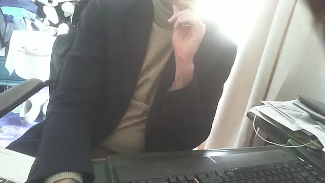 shyfrenchcock1 online show from March 24, 2026, 1:27 pm