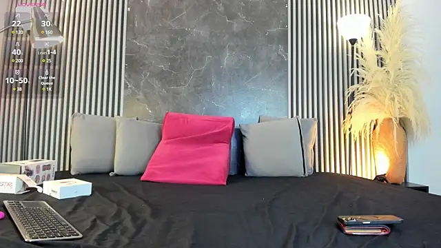 Duriel  online show from March 8, 2025, 1:03 pm