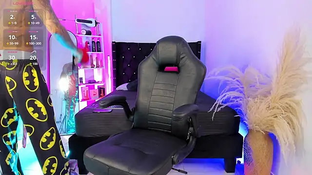 Duriel  online show from November 5, 2025, 6:19 pm