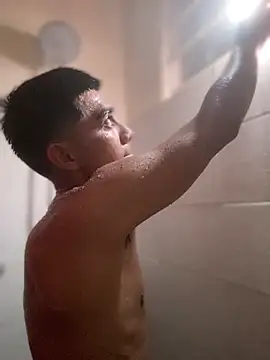 Snapshot of SkinnyHot444 chatting on December 7, 2024, 9:50 am SkinnyHot444 online show from December 7, 2024, 9:50 am