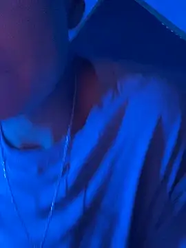 Snapshot of SkinnyHot444 chatting on February 6, 2025, 11:43 am SkinnyHot444 online show from February 6, 2025, 11:43 am