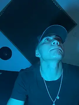 Snapshot of SkinnyHot444 chatting on March 9, 2025, 2:21 pm SkinnyHot444 online show from March 9, 2025, 2:21 pm