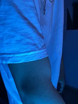 Snapshot of SkinnyHot444 chatting on February 13, 2026, 1:51 pm SkinnyHot444 online show from February 13, 2026, 1:51 pm