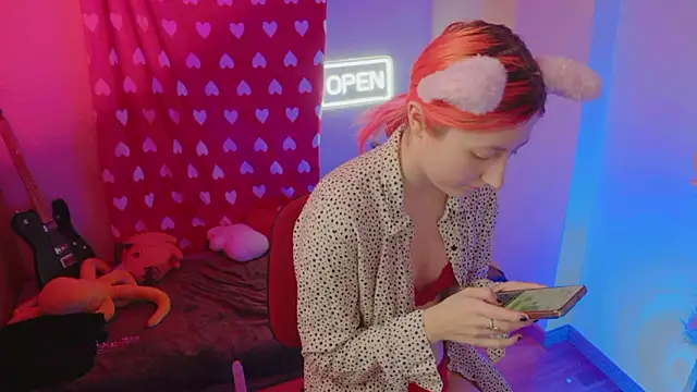 Snapshot of Bloom-fairy chatting on February 18, 2026, 1:40 pm Bloom-fairy online show from February 18, 2026, 1:40 pm