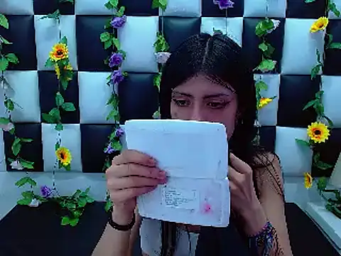 Snapshot of Morgana_Smit chatting on February 4, 2025, 1:38 pm Morgana Smit online show from February 4, 2025, 1:38 pm