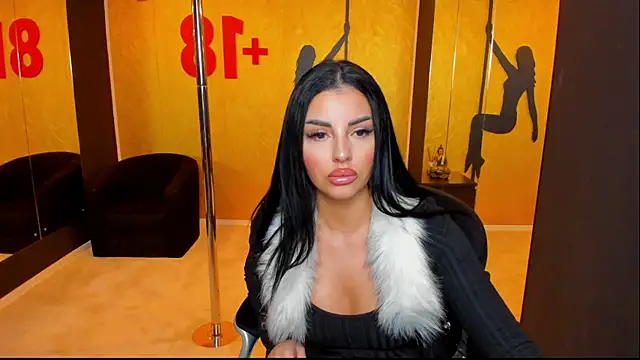 Snapshot of anemarieejolie chatting on January 18, 2025, 9:55 pm anemarieejolie online show from January 18, 2025, 9:55 pm