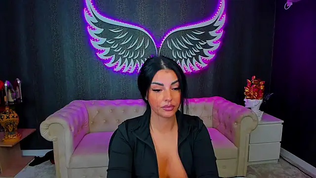 Snapshot of anemarieejolie chatting on October 12, 2025, 5:56 pm anemarieejolie online show from October 12, 2025, 5:56 pm