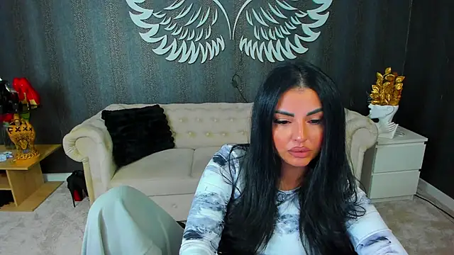 Snapshot of anemarieejolie chatting on November 5, 2025, 5:57 pm anemarieejolie online show from November 5, 2025, 5:57 pm