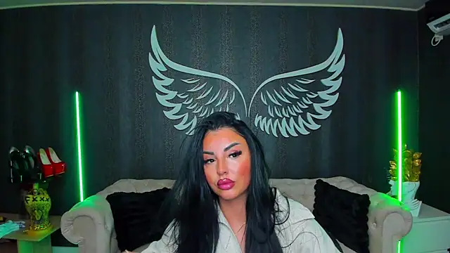 Snapshot of anemarieejolie chatting on November 14, 2025, 6:39 pm anemarieejolie online show from November 14, 2025, 6:39 pm