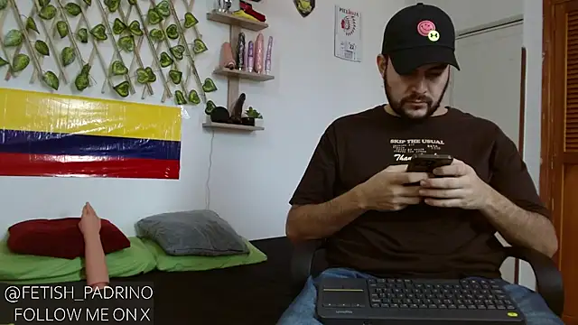 fetish padrino online show from February 22, 2025, 7:47 pm